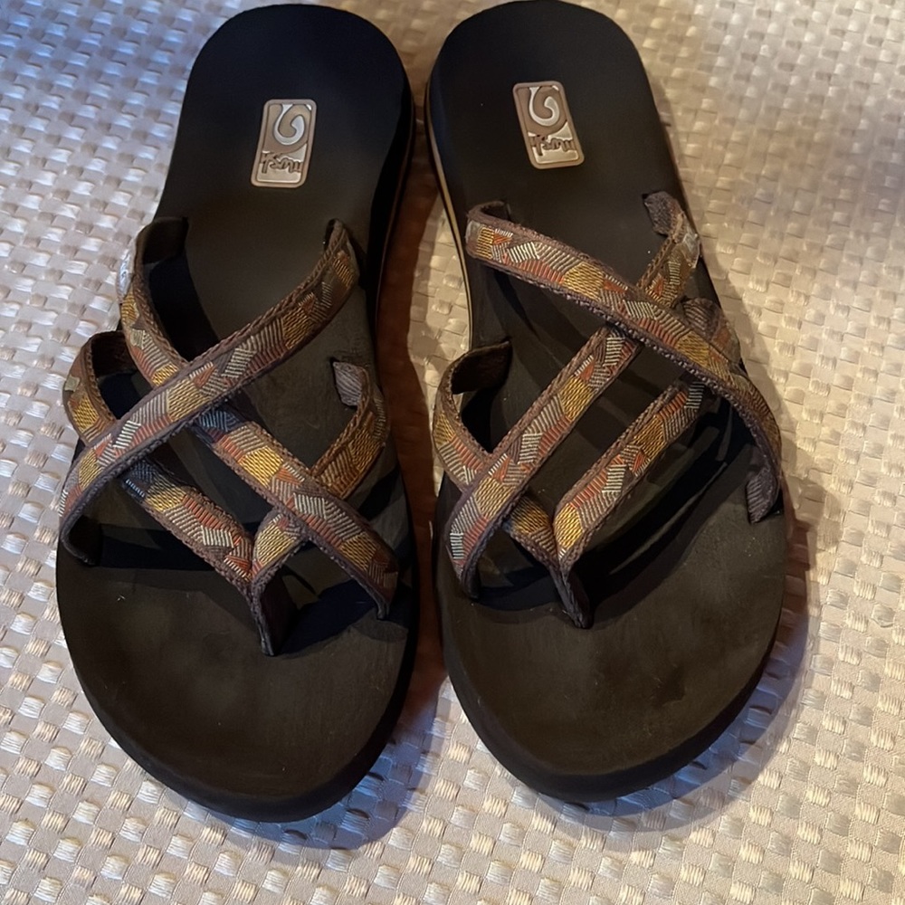 Teva Mush Strappy Hiking Sandals - Picture 4 of 6